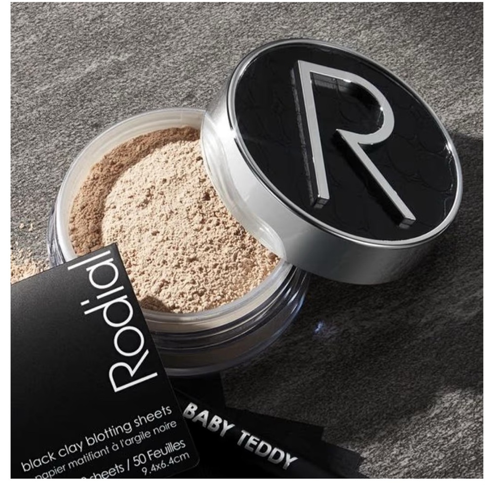 Rodial Glass Powder Loose Blurring Powder
